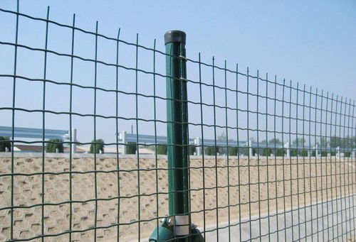 遠迅護欄 專注波浪護欄網生產的專業廠家
